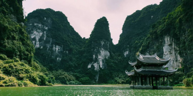 8 địa điểm HOT nhất Việt Nam chuyên trang du lịch nước ngoài bình chọn