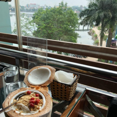 “Đập tan cơn nóng” với 4 hàng kem dừa Hồ Tây ngon “mất lưỡi” tại Hà Nội