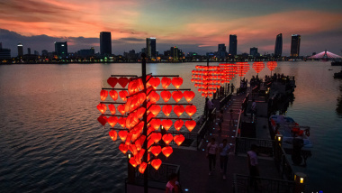 Cầu tình yêu Đà Nẵng – Địa điểm check-in lãng mạn