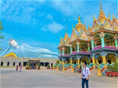 Đẹp xuất sắc ngôi chùa có tượng Phật niết bàn lớn nhất Việt Nam ở miền Tây
