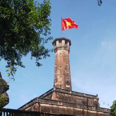 Check-in cột cờ Hà Nội – Biểu tượng quân sự thiêng liêng giữa lòng thủ đô
