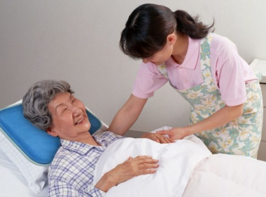 Top 8  Dịch vụ chăm sóc người bệnh uy tín nhất tại TPHCM