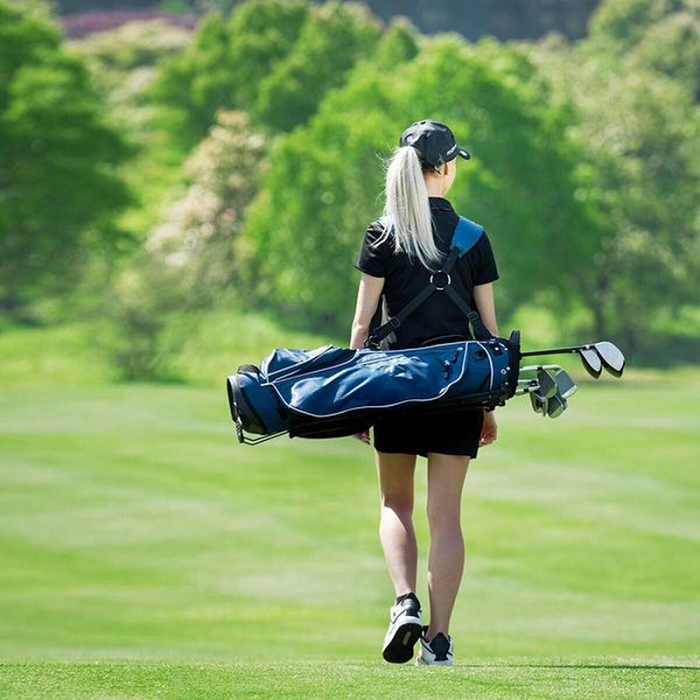 tại sao golfer nên trang bị cho mình một chiếc túi gậy golf mini?