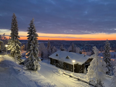 Du lịch Kuusamo Phần Lan trải nghiệm bắc cực quang và đêm trắng mùa hè