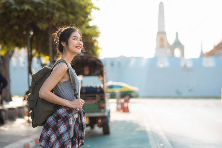khám phá, trải nghiệm, 10 tips quan trọng cho nữ giới giúp tránh xa “rắc rối” khi du lịch