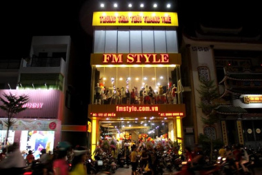 Top 10  Shop thời trang hút khách nhất tại Đà Nẵng