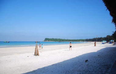 Khám phá top 12 bãi biển Quảng Ninh ngắm hoàng hôn tuyệt đẹp