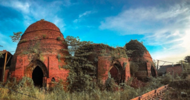 The hundred-year-old brick kiln in Sa Dec is tinged with moss, attracting curious tourists