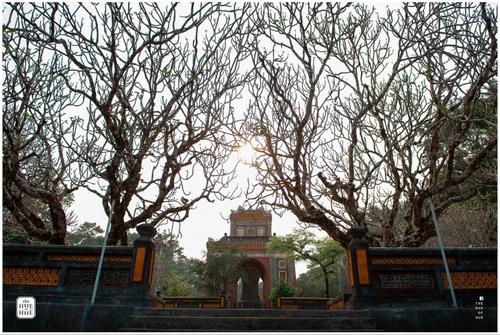 en, complete guide to spiritual exploration in hue