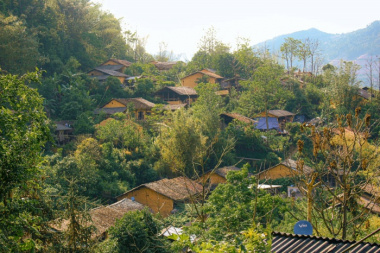 Mê mẩn làng cổ Thiên Hương 'ngôi làng đến từ ký ức' đẹp như cổ tích giữa cao nguyên đá 