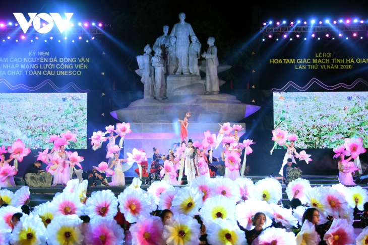 en, an ultimate guide to buckwheat flower festival in ha giang vietnam