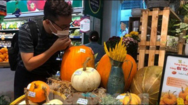 The million-dong pumpkin hasn’t come to Halloween yet, but customers still order in droves