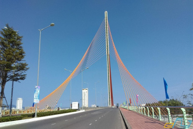 Cầu Trần Thị Lý – điểm check in độc đáo khó bỏ qua tại Đà Nẵng