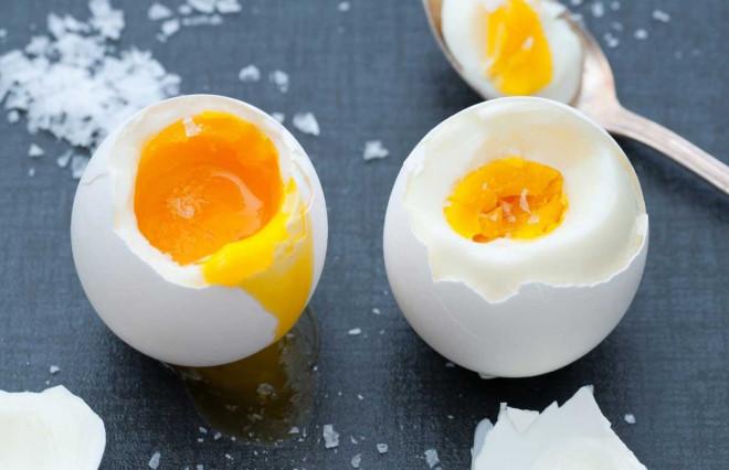 trứng gà, cách ăn trứng gà sống, trứng gà sống, khám phá, trải nghiệm, ai hay ăn trứng gà chần nhất định phải biết điều này