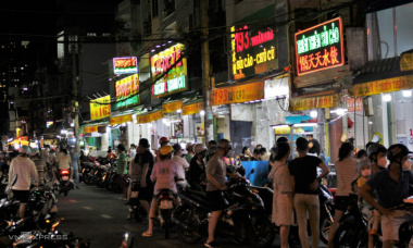 Vi vu qua các địa điểm đặc sắc của phố người Hoa Sài Gòn