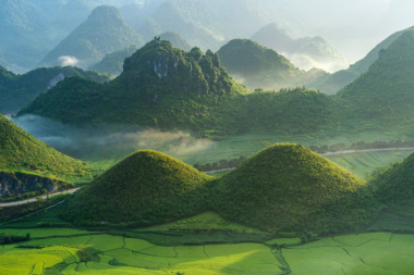 Núi đôi Quản Bạ (Cô Tiên) Hà Giang, tuyệt tác thiên nhiên