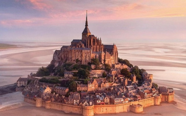 Du lịch Pháp khám phá ốc đảo Mont Saint Michel linh thiêng, huyền bí