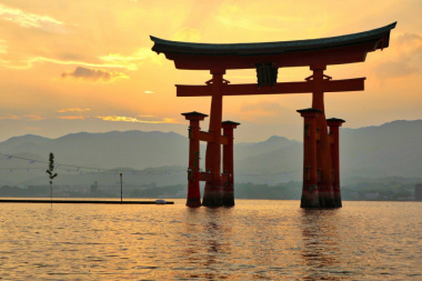 10 cổng Torii mang tính biểu tượng nhất Nhật Bản