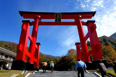 Đến thăm đền thờ thần đạo Nhật Bản (Shinto Shrines) đúng cách