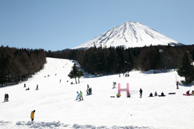 Top 6 địa điểm trượt tuyết nổi tiếng Nhật Bản
