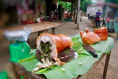 Lợn quay mắc mật, món ngon nổi tiếng nhất xứ Lạng