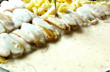 Ghé chợ Bàn Cờ ăn chuối xào dừa