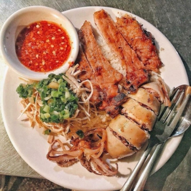 Những món ăn đêm ở Sài Gòn chỉ nhìn thôi cũng đã phát thèm