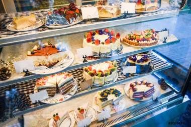 Tủ trưng bày bánh kem – Chi tiết & nơi mua chất lượng nhất 2022