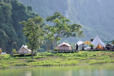 Đến hồ Nong Dùng Lạng Sơn chèo kayak, cắm trại, trút bỏ hết mọi tâm tư muộn phiền 