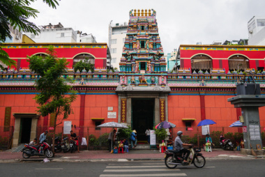 Khám phá chùa Bà Ấn – ngôi đền Ấn Độ nổi tiếng linh thiêng ở Sài Gòn
