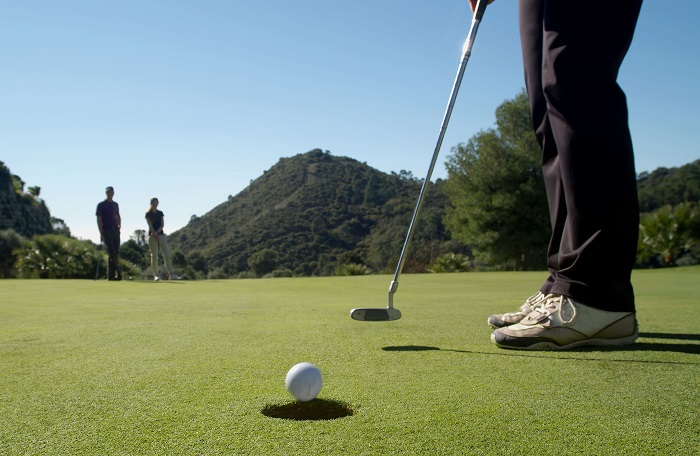 kích thước lỗ golf tiêu chuẩn là bao nhiêu? những thông tin hữu ích bạn cần biết