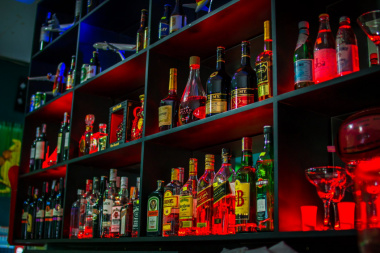 Top 5 Quán bar ở Quận 5 Cùng bạn bè quẩy tới bến