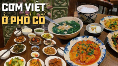 Vietnamese rice shops in the heart of the old town are priced from affordable to high-end
