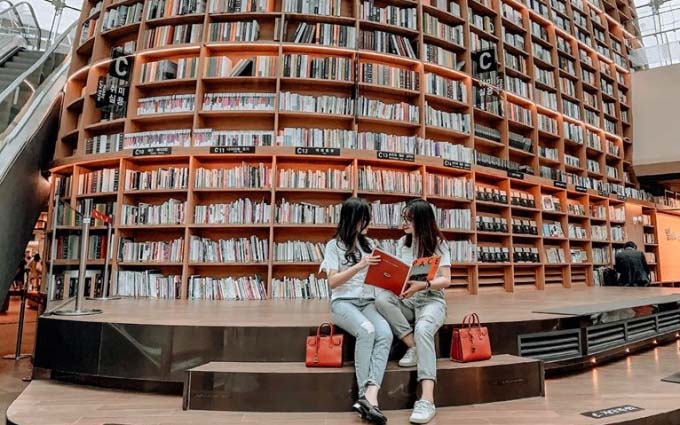 khám phá, trải nghiệm, khám phá thư viện khổng lồ starfield trong lòng thủ đô seoul, hàn quốc