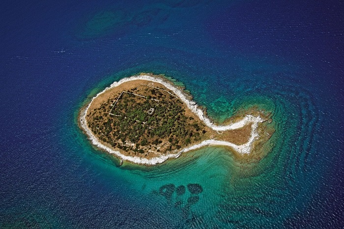 8 hòn đảo có hình dạng kỳ lạ tưởng chừng không có thật