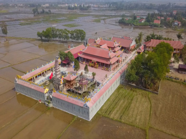 Chùa Giữa Đồng – ngôi chùa linh thiêng giữa vùng đồng bằng Quảng Yên