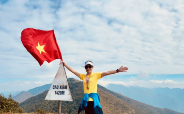 Chinh phục đỉnh núi Cao Xiêm – “nóc nhà” của tỉnh Quảng Ninh