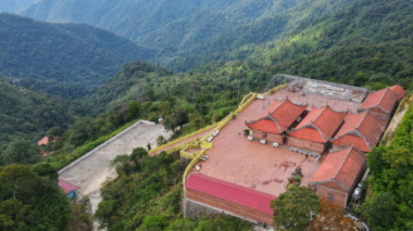 Sanctuary of Truc Lam Zen School