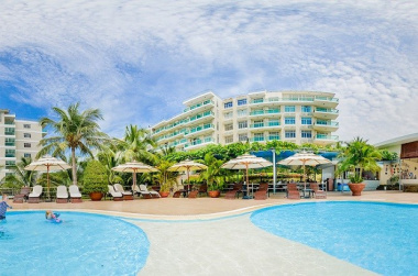 TOP 6 khách sạn Bình Thuận có hồ bơi đẹp, nổi tiếng nhất hiện nay