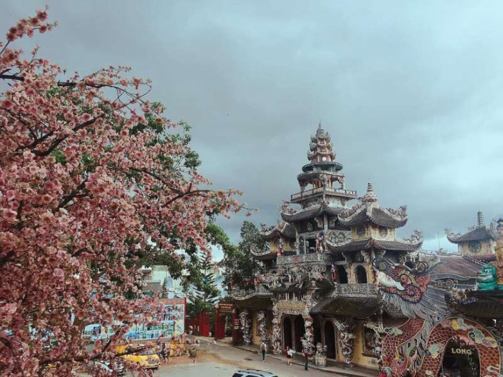 [check-in] khám phá chùa linh phước đà lạt đẹp độc đáo