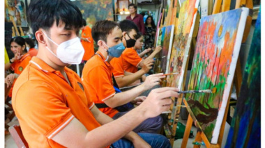 Drawing class without sound in Ho Chi Minh City