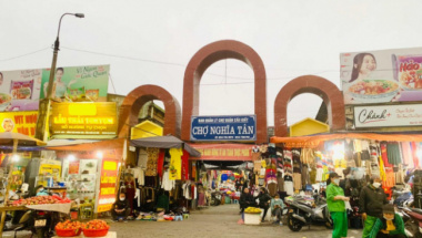 From time to time visit: “Snacks paradise” Nghia Tan market in Hanoi now how?