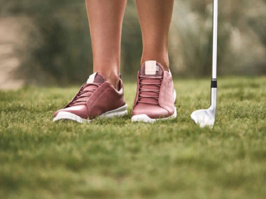 Review những mẫu giày golf nữ được yêu thích, sự lựa chọn hoàn hảo cho các quý cô