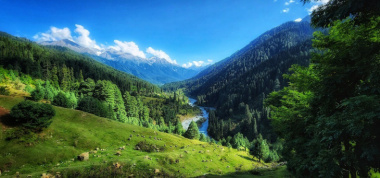 Thung lũng Kashmir - Mảnh đá quý diệu kỳ của Mẹ thiên nhiên trên Trái Đất