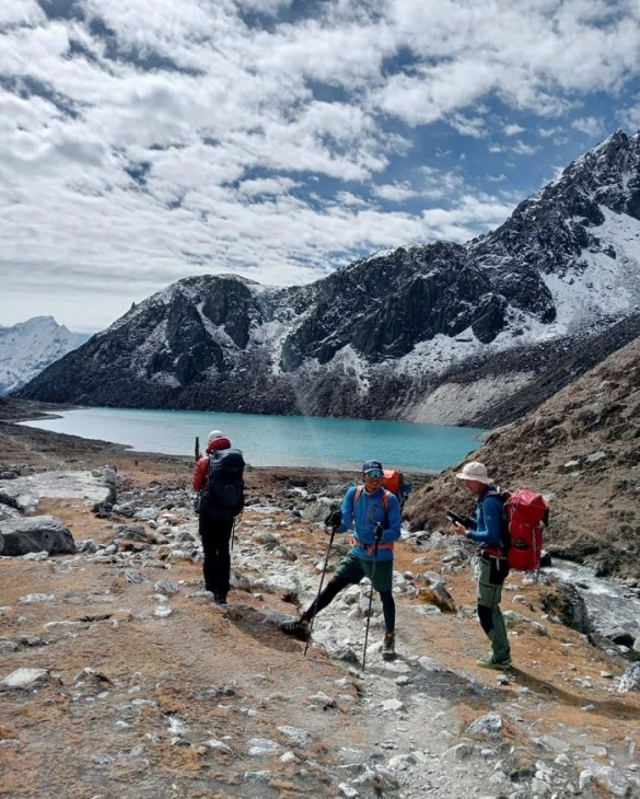 hồ nước gokyo nepal, khám phá, trải nghiệm, chuyến đi bộ kỳ thú khám phá vẻ đẹp mê hoặc của hồ nước gokyo nepal