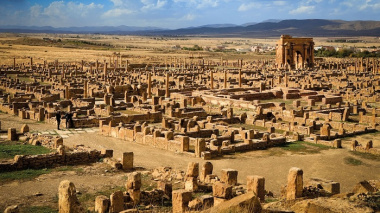 Đến thành phố Timgad Algeria chiêm ngưỡng các tàn tích La Mã cổ đại