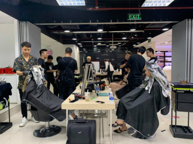 [Top 9] Nhà tạo mẫu tóc nổi tiếng tại Hà Nội 
