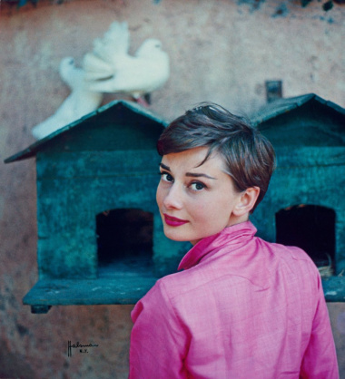 Audrey Hepburn – biểu tượng thời trang thế kỷ 20 trong ống kính của Philippe Halsman
