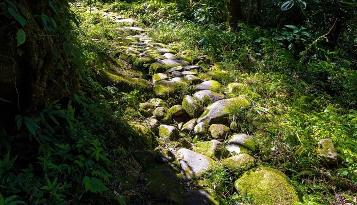con đường đá cổ pavi, khám phá, trải nghiệm, trekking con đường đá cổ pavi xuyên qua dãy nhìu cồ san hùng vĩ 