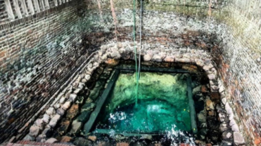 The mystery of the magic fish in the jade-colored ancient well, the natural sweetness in the village of Diem